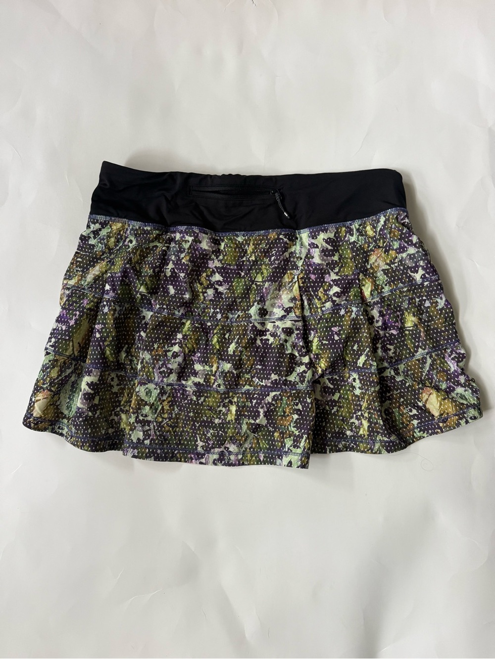 Lululemon athletica Floral Purple and Black Athletic Skort 6t - Picture 3 of 3